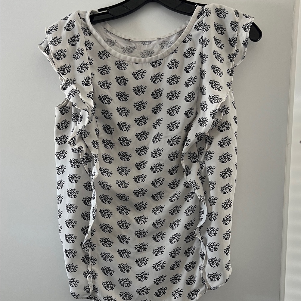 Floral Ruffle Sleeve Top - Black and White